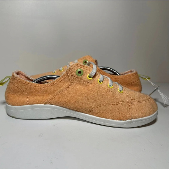 Vionic Womens Pismo Orange Fashion Sneaker Size 9.5 Wide - Picture 4 of 9